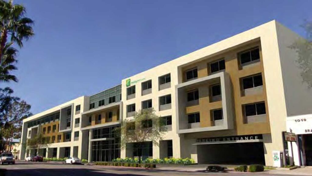 Holliday Inn Express & Suites - Glendale 135 Rooms